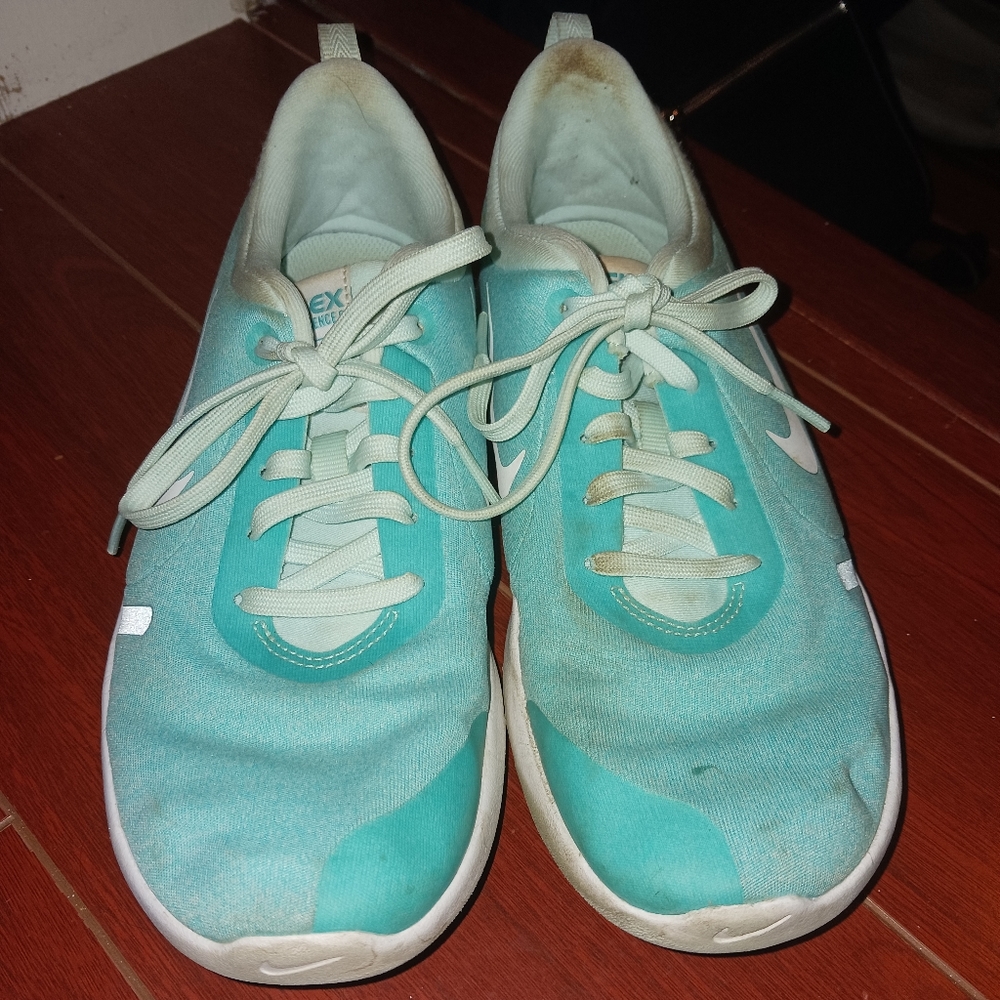 Nike flex experience 8 running shoes